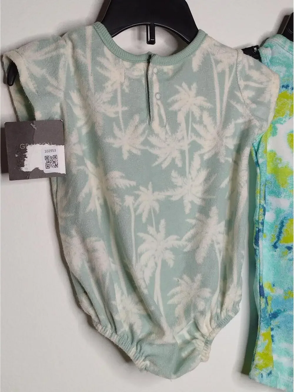 NWT Set of 2 Baby Rompers in Mint Green and Tie-Dye Size 0-3M